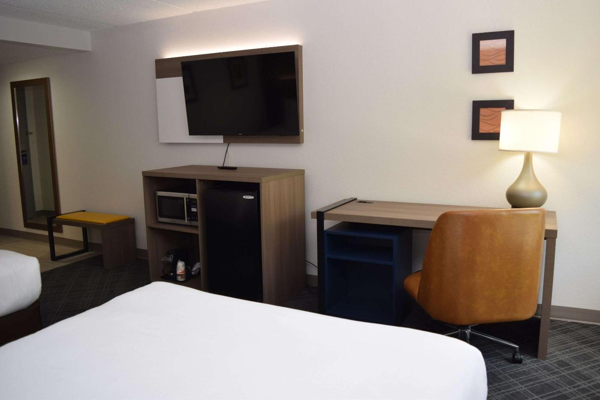 Comfort Inn & Suites Syracuse-Carrier Circle East Syracuse Εξωτερικό φωτογραφία