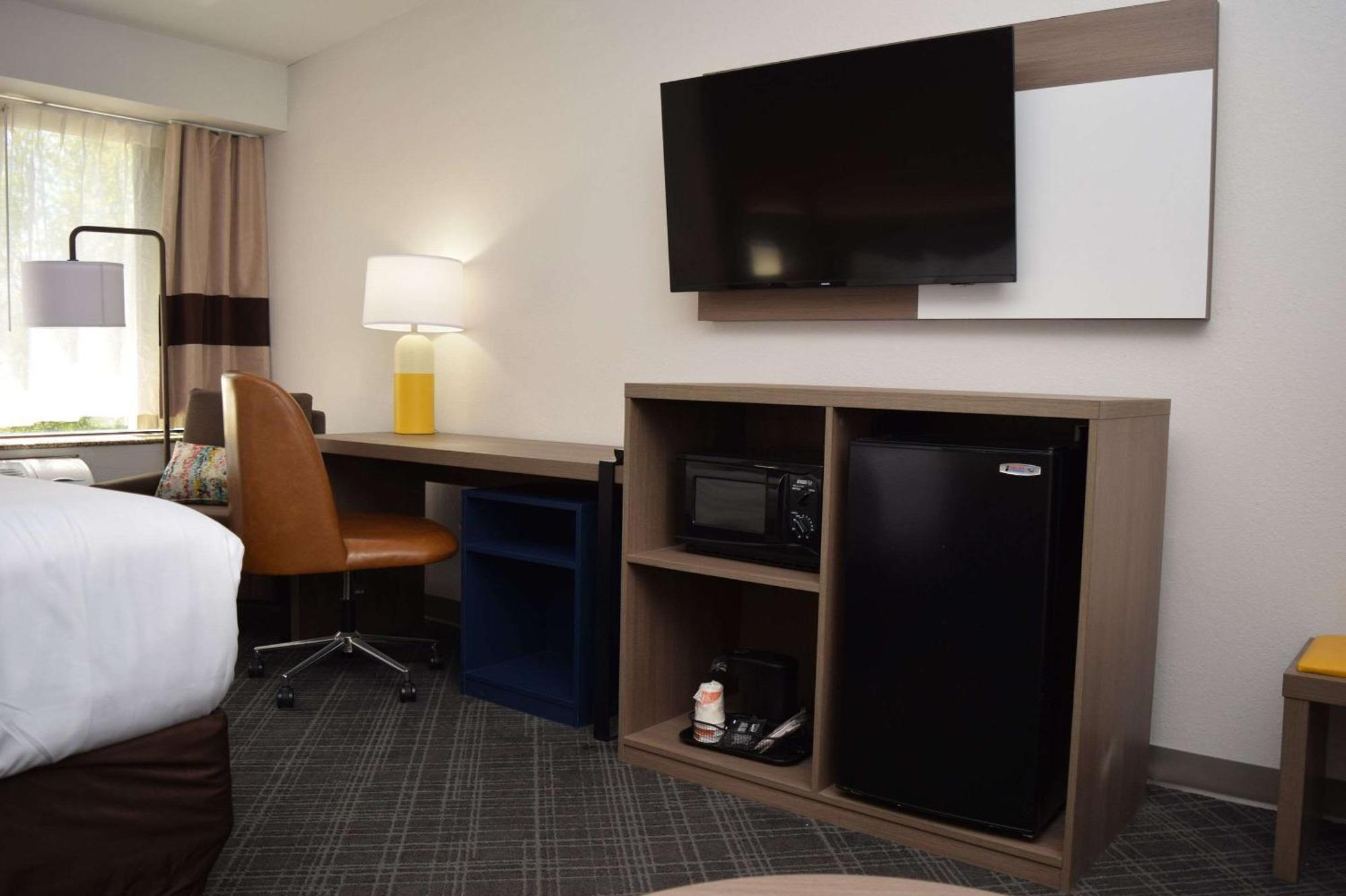 Comfort Inn & Suites Syracuse-Carrier Circle East Syracuse Εξωτερικό φωτογραφία