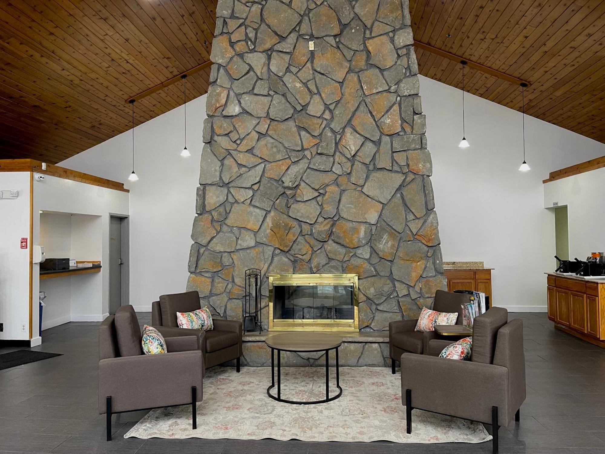 Comfort Inn & Suites Syracuse-Carrier Circle East Syracuse Εξωτερικό φωτογραφία