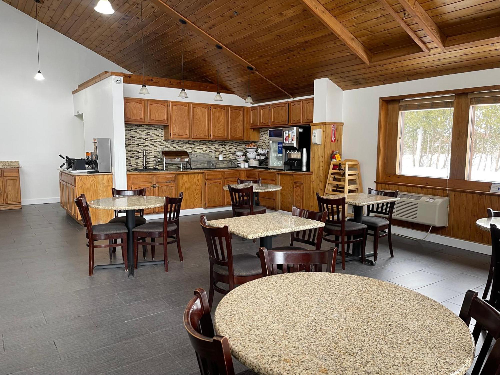 Comfort Inn & Suites Syracuse-Carrier Circle East Syracuse Εξωτερικό φωτογραφία