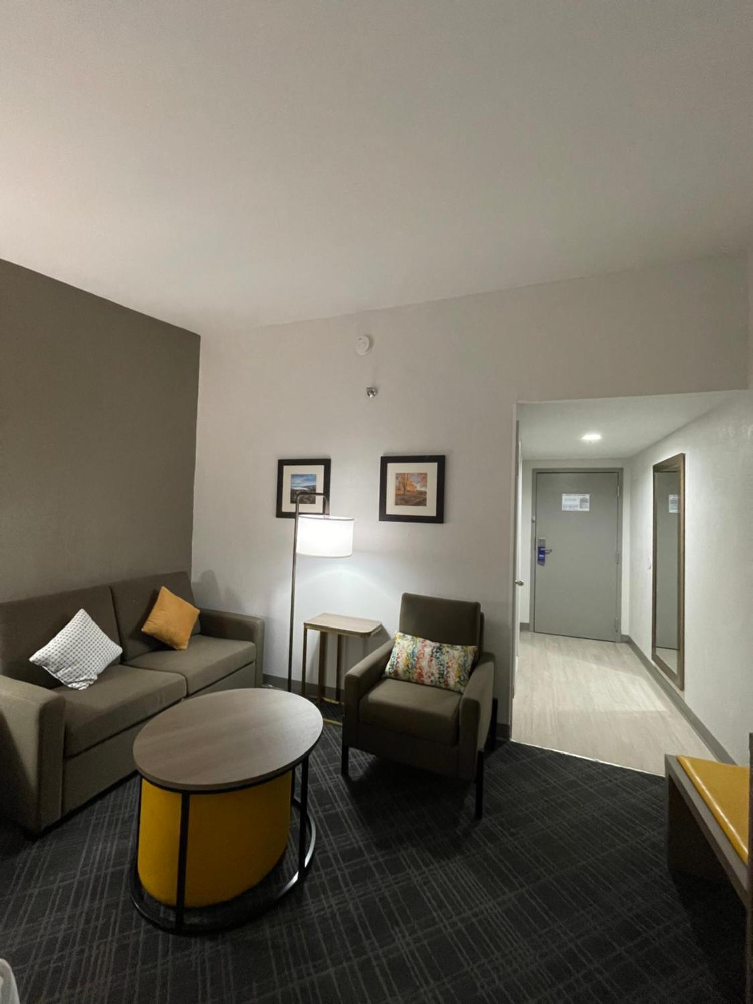Comfort Inn & Suites Syracuse-Carrier Circle East Syracuse Εξωτερικό φωτογραφία