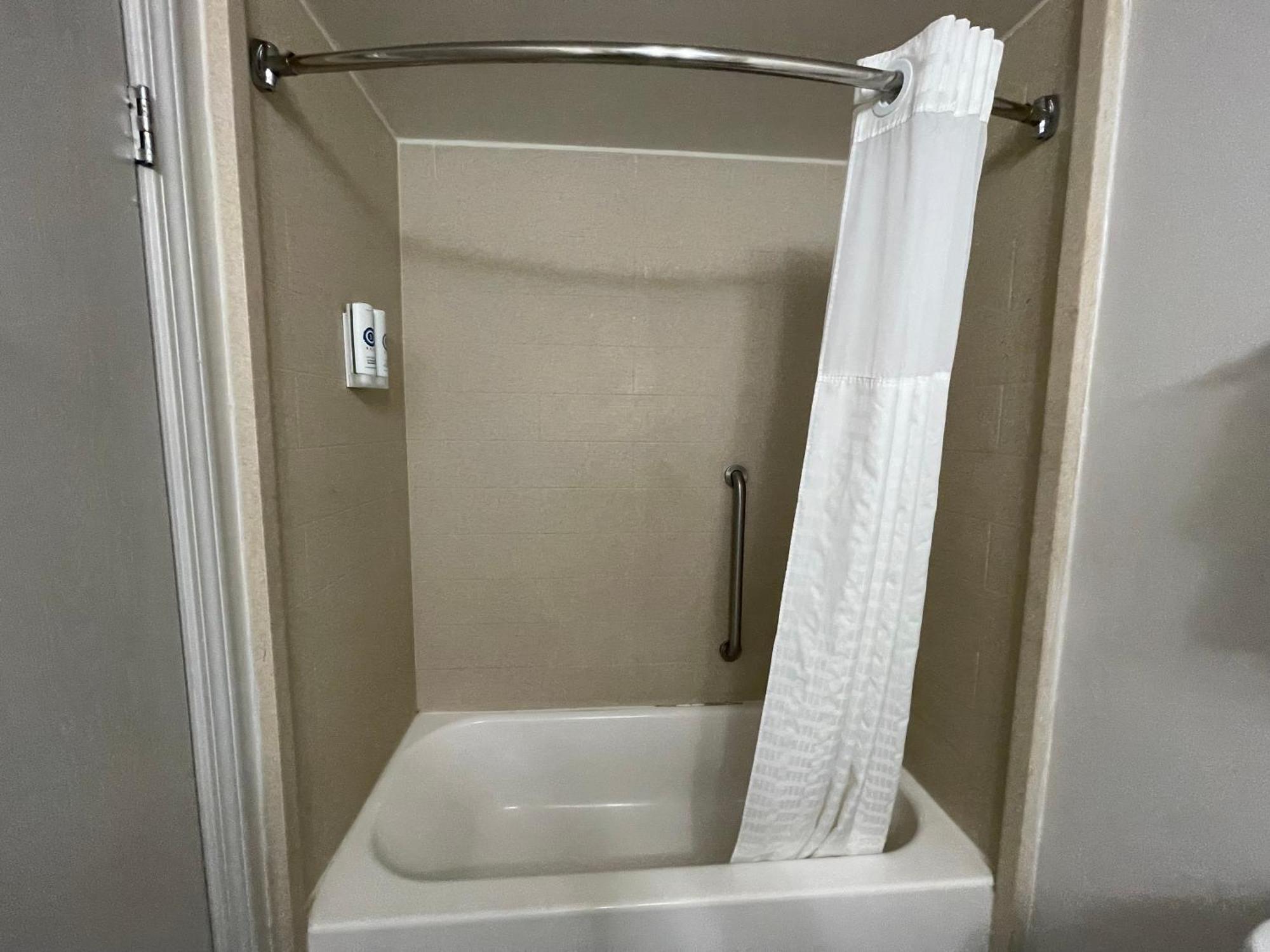 Comfort Inn & Suites Syracuse-Carrier Circle East Syracuse Εξωτερικό φωτογραφία