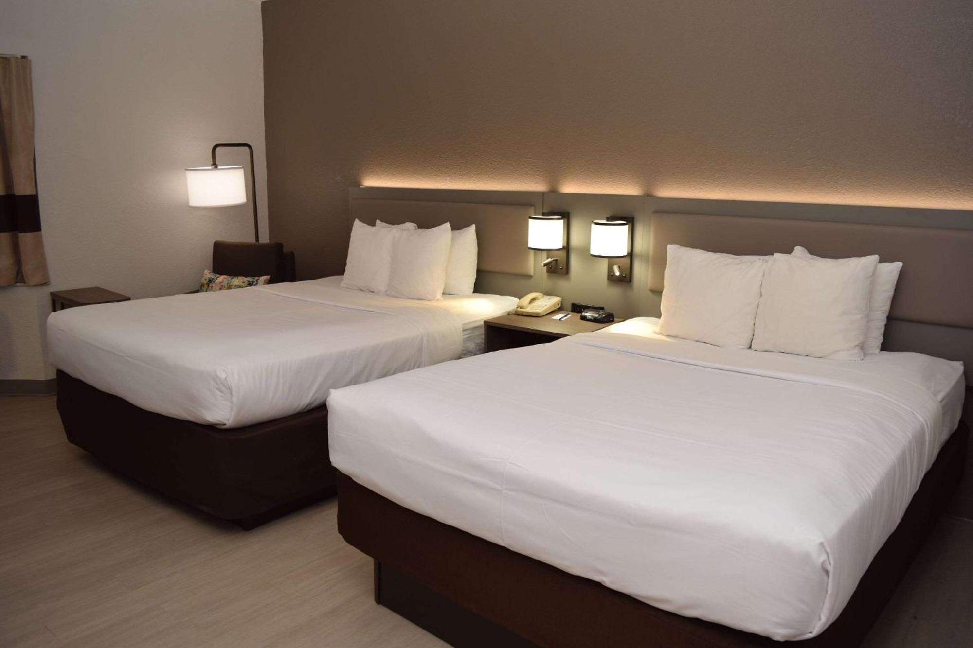 Comfort Inn & Suites Syracuse-Carrier Circle East Syracuse Εξωτερικό φωτογραφία